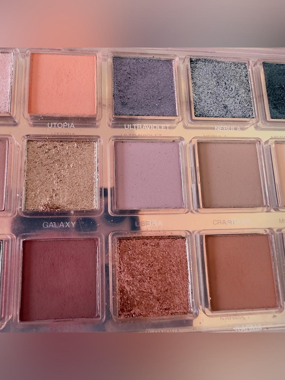 EUC Huda Beauty Mercury Retrograde Eyeshadow Palette - Picture 5 of 11